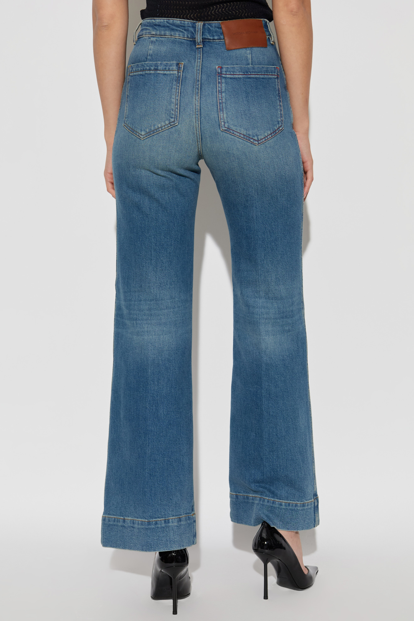 【Victoria Beckham】デニムブルー◆5ポケット◆フレアジーンズ Victoria Relaxed Jean In Light Blue Wash | Designer Jeans